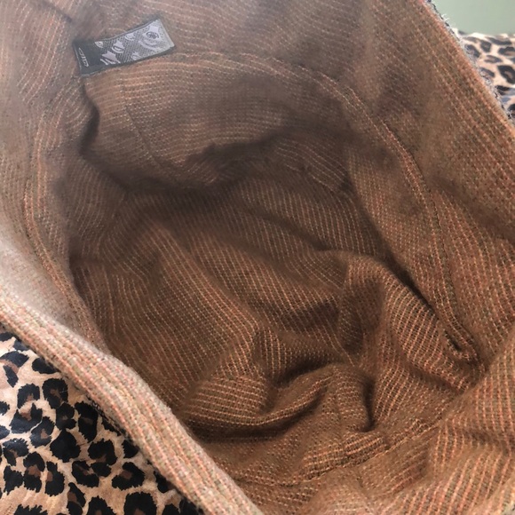 Bucket hat - Picture 3 of 5